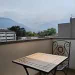 Διαμέρισμα Moderno Bilocale Con Aria Condizionata, Balcone E Parcheggio Gratuito A *